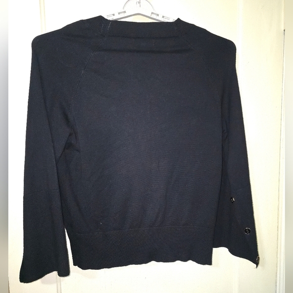 Rio & Rian V-Neck Sweater Ribbed Neck & Wide Flare Sleeve With Button Size XL - Picture 8 of 11